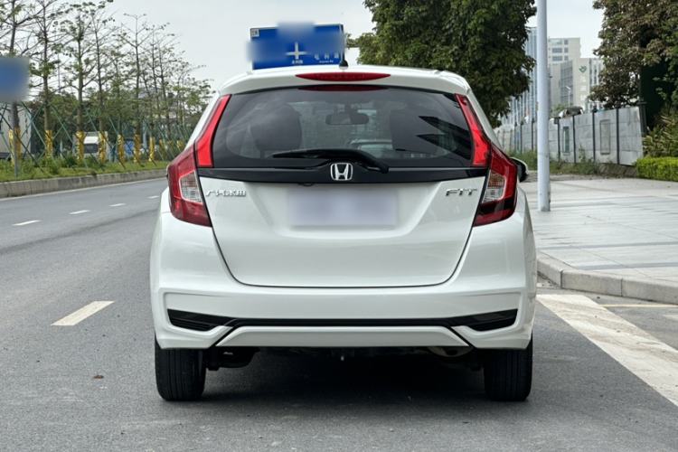 Used Honda Fit 2018 1.5L CVT Comfort Sunroof Version Exterior 4