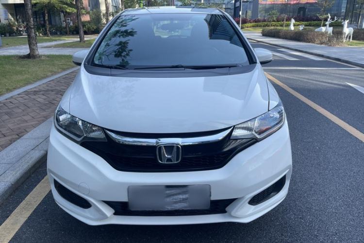 Used Honda Fit 2018 1.5L CVT Comfort Sunroof Version Exterior 4