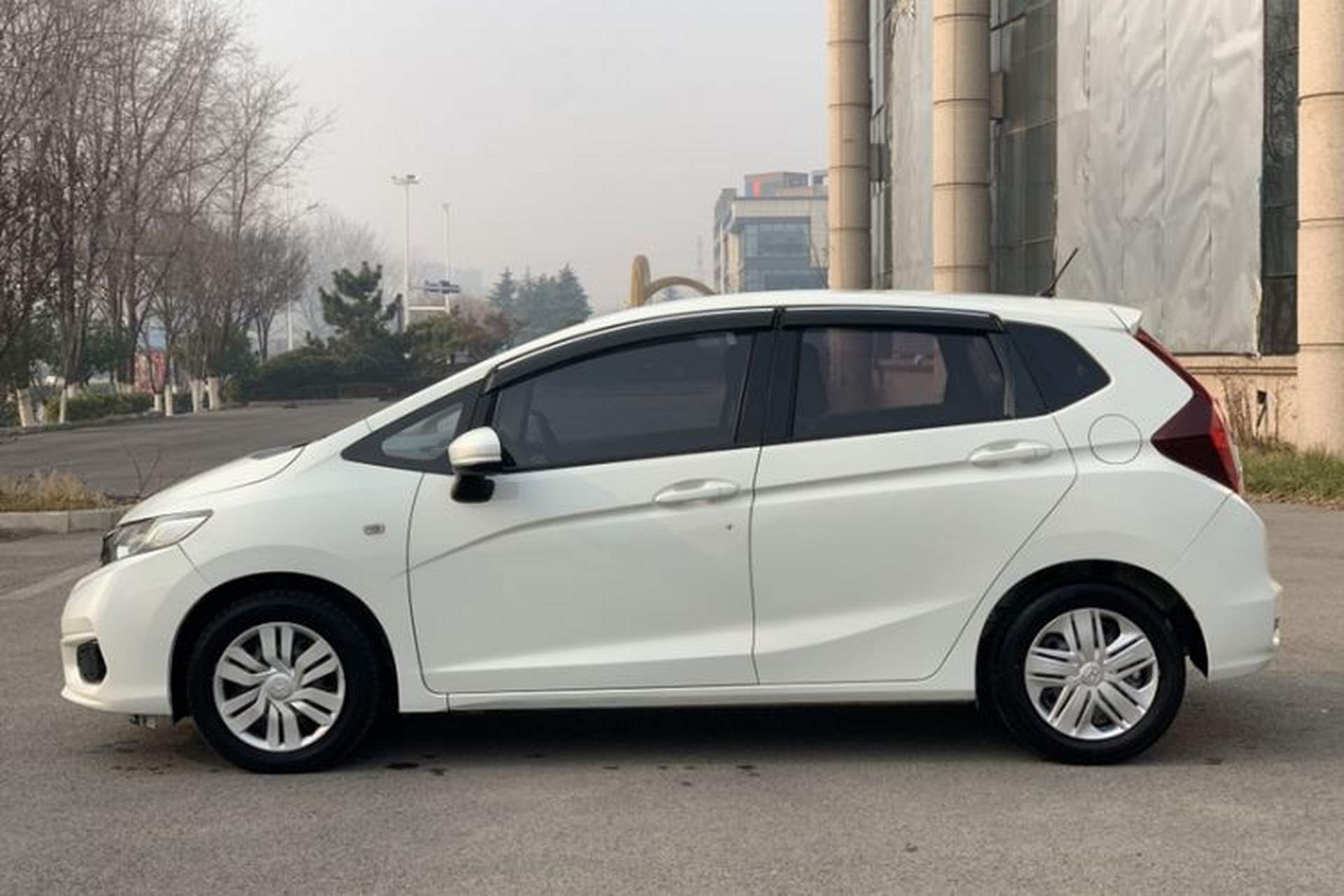 Used Honda Fit 2018 1.5L CVT Comfort Version Exterior 5