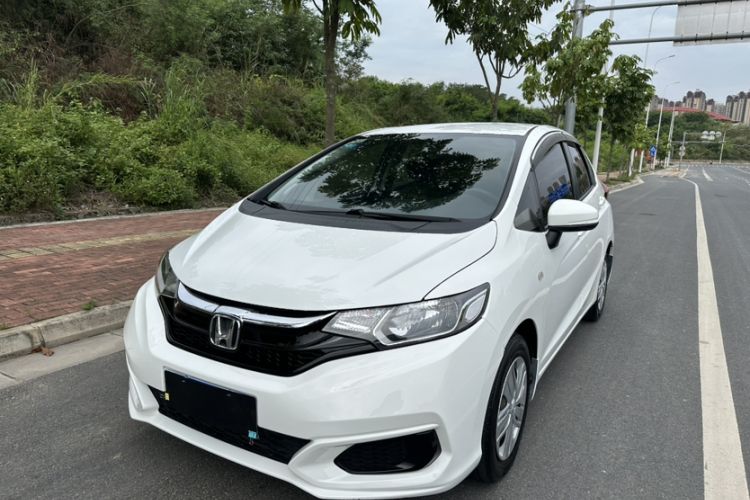 Used Honda Fit 2018 1.5L CVT Comfort Version Exterior 5