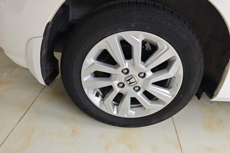 Used Honda Fit 2018 1.5L CVT Comfort Sunroof Version Exterior 5