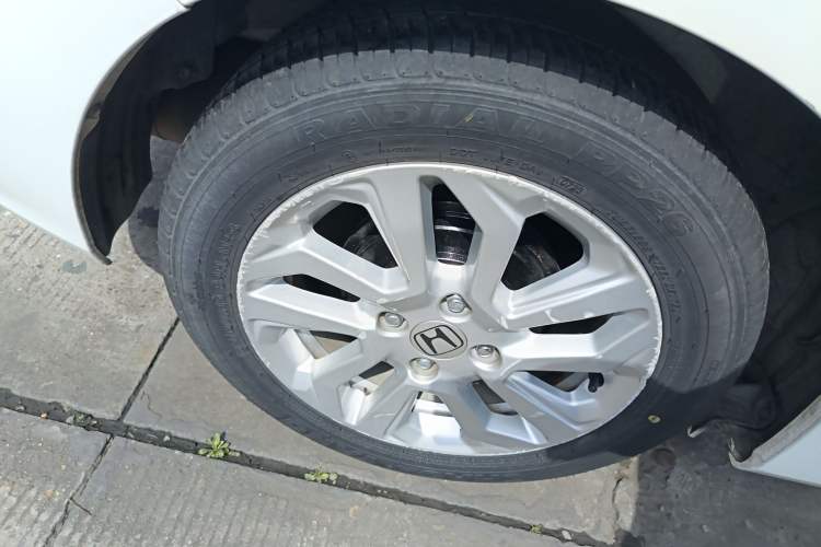 Used Honda Fit 2018 1.5L CVT Comfort Sunroof Version Exterior 5