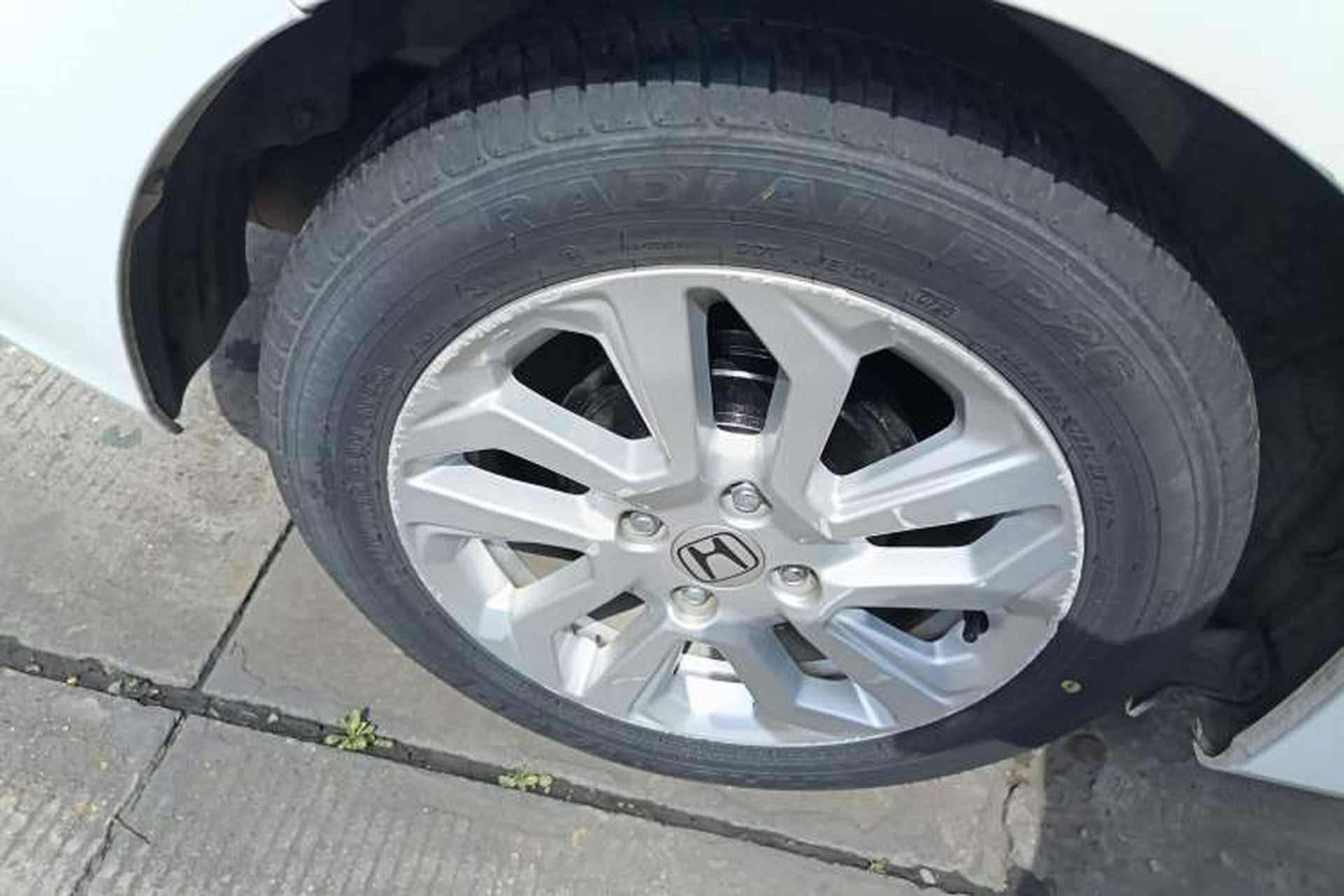Used Honda Fit 2018 1.5L CVT Comfort Sunroof Version Exterior 5