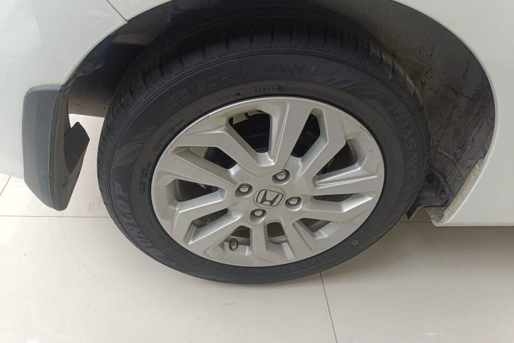 Used Honda Fit 2018 1.5L CVT Comfort Sunroof Version Exterior 5