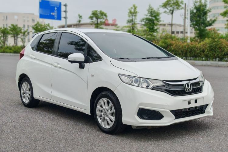 Used Honda Fit 2018 1.5L CVT Comfort Sunroof Version Exterior 5