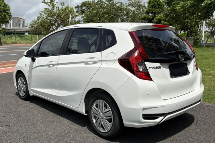 Used Honda Fit 2018 1.5L CVT Comfort Version Exterior 5