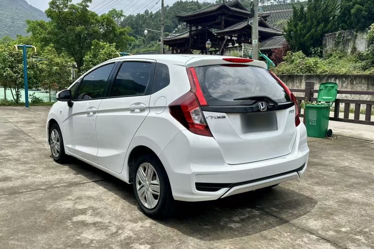 Used Honda Fit 2018 1.5L CVT Comfort Version Exterior 5