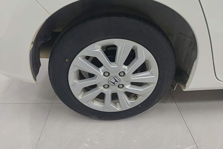 Used Honda Fit 2018 1.5L CVT Comfort Sunroof Version Exterior 5