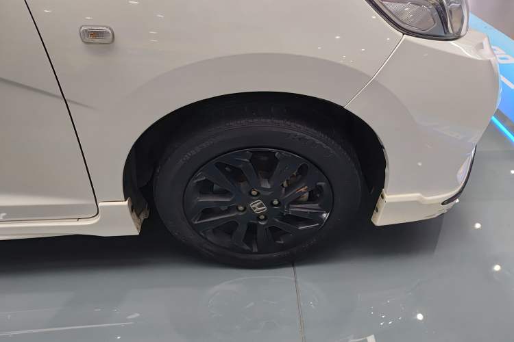 Used Honda Fit 2018 1.5L CVT Trendy Sports Edition Exterior 5