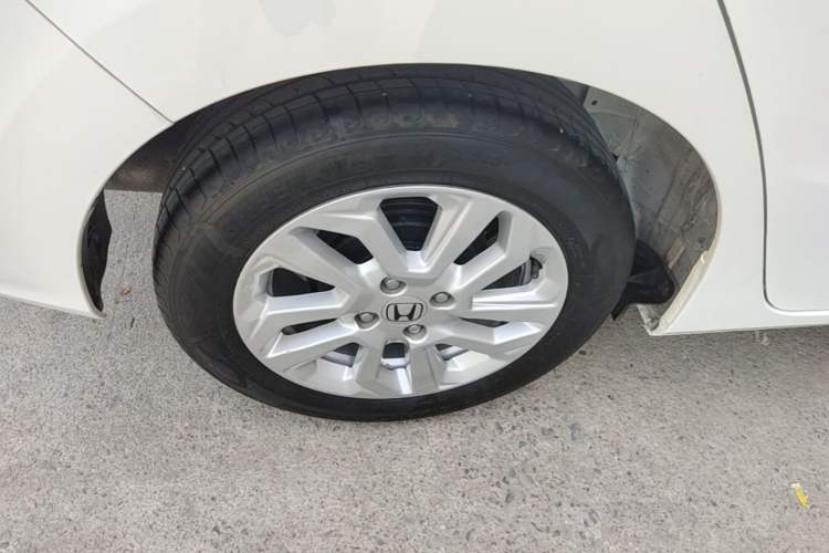 Used Honda Fit 2018 1.5L CVT Comfort Sunroof Version Exterior 5
