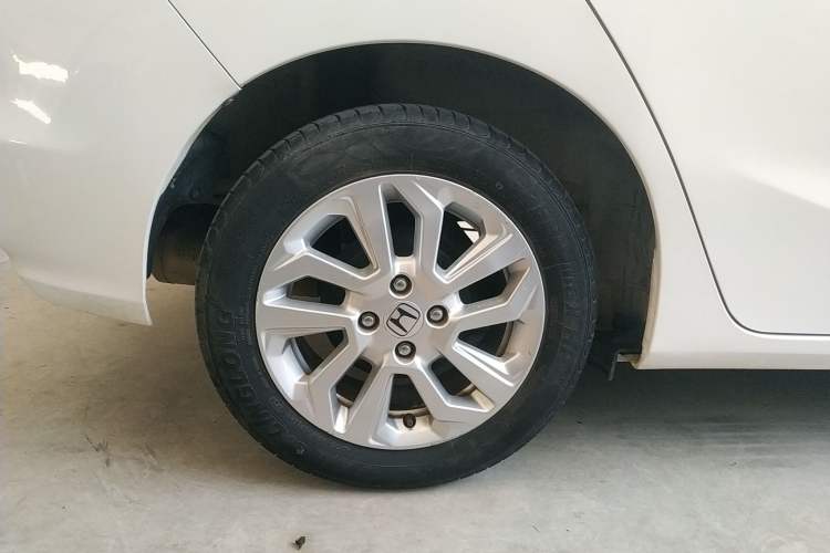 Used Honda Fit 2018 1.5L CVT Comfort Sunroof Version Exterior 5