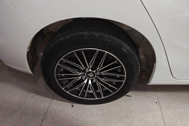 Used Honda Fit 2018 1.5L Manual Comfort Version Exterior 5