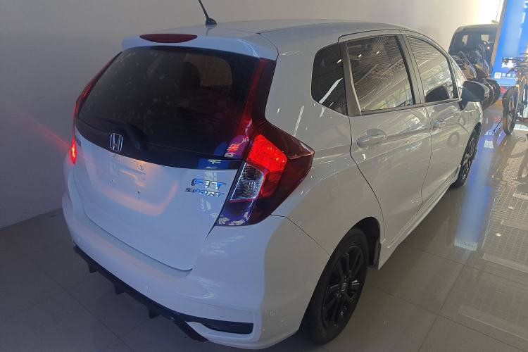 Used Honda Fit 2018 1.5L CVT Trendy Sports Edition Exterior 5