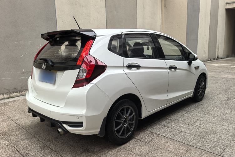 Used Honda Fit 2018 1.5L CVT Comfort Version Exterior 5