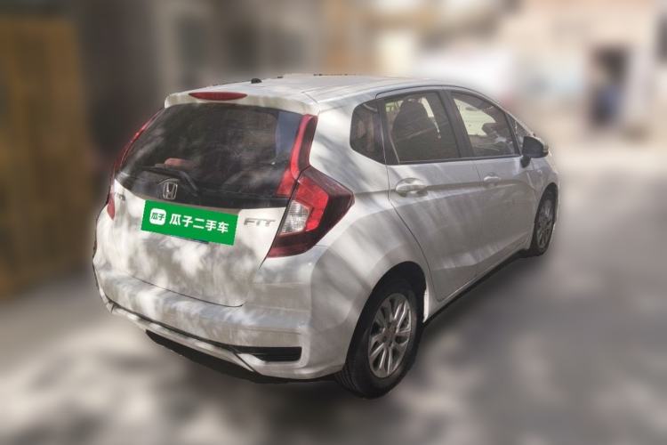 Used Honda Fit 2018 1.5L CVT Comfort Sunroof Version Exterior 5