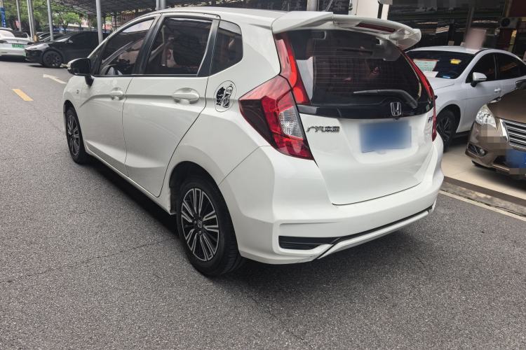 Used Honda Fit 2018 1.5L CVT Comfort Version Exterior 6