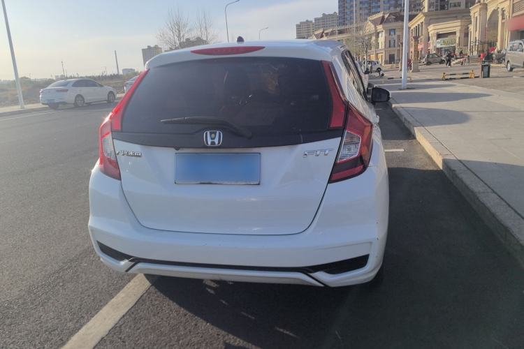 Used Honda Fit 2018 1.5L CVT Comfort Sunroof Version Exterior 6
