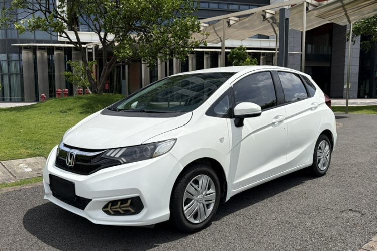 Used Honda Fit 2018 1.5L CVT Comfort Version Exterior 6