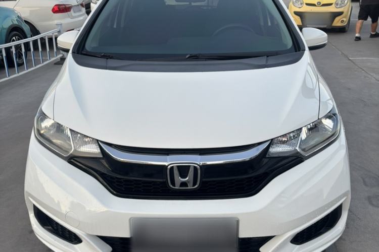 Used Honda Fit 2018 1.5L CVT Comfort Sunroof Version Exterior 6