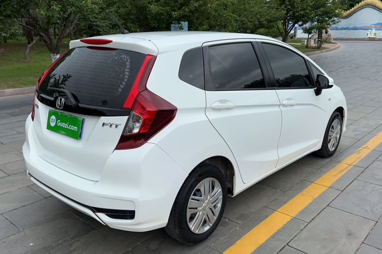 Used Honda Fit 2018 1.5L CVT Comfort Version Exterior 6
