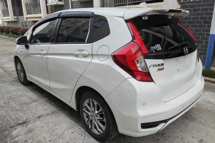Used Honda Fit 2018 1.5L CVT Comfort Sunroof Version Exterior 6