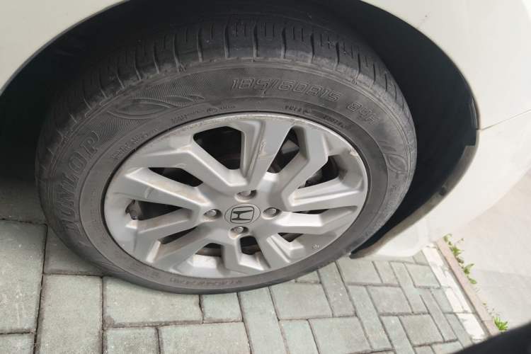 Used Honda Fit 2018 1.5L CVT Comfort Sunroof Version Exterior 7