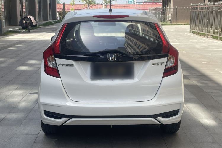 Used Honda Fit 2018 1.5L CVT Comfort Sunroof Version Exterior 7