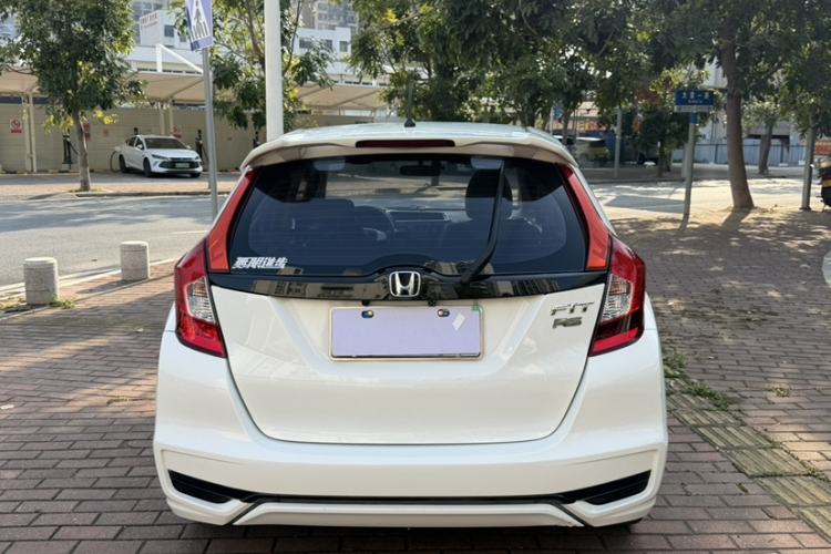 Used Honda Fit 2018 1.5L CVT Comfort Sunroof Version Exterior 7