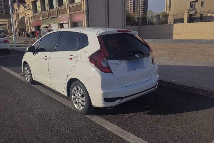 Used Honda Fit 2018 1.5L CVT Comfort Sunroof Version Exterior 7