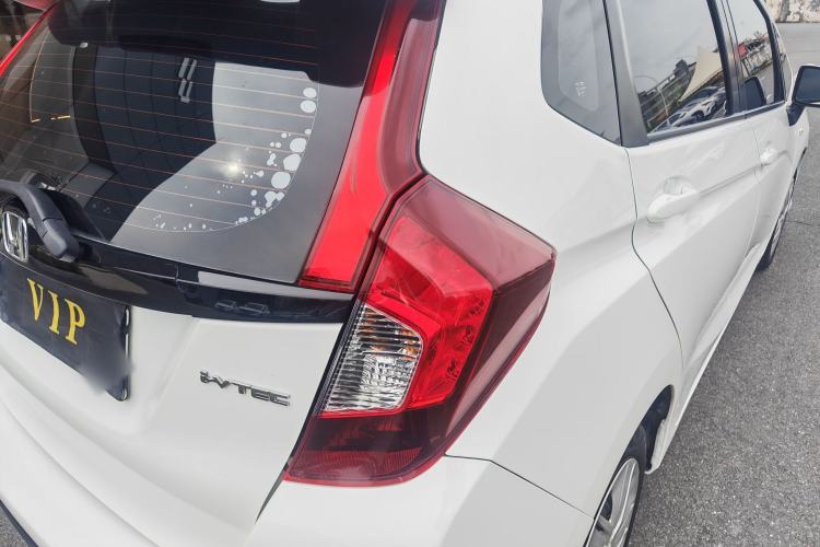 Used Honda Fit 2018 1.5L CVT Comfort Version Exterior 8