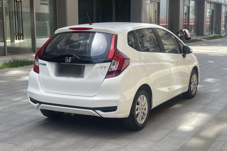 Used Honda Fit 2018 1.5L CVT Comfort Sunroof Version Exterior 8