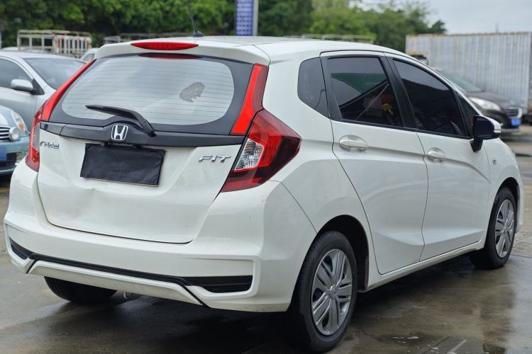 Used Honda Fit 2018 1.5L CVT Comfort Version Exterior 8