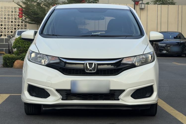 Used Honda Fit 2018 1.5L CVT Comfort Version Exterior 9