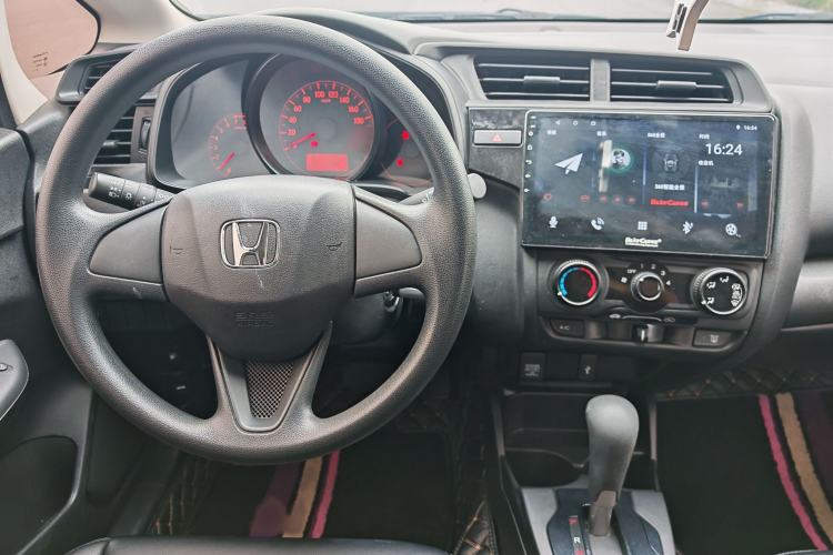 Used Honda Fit 2018 1.5L CVT Comfort Sunroof Version Exterior 9