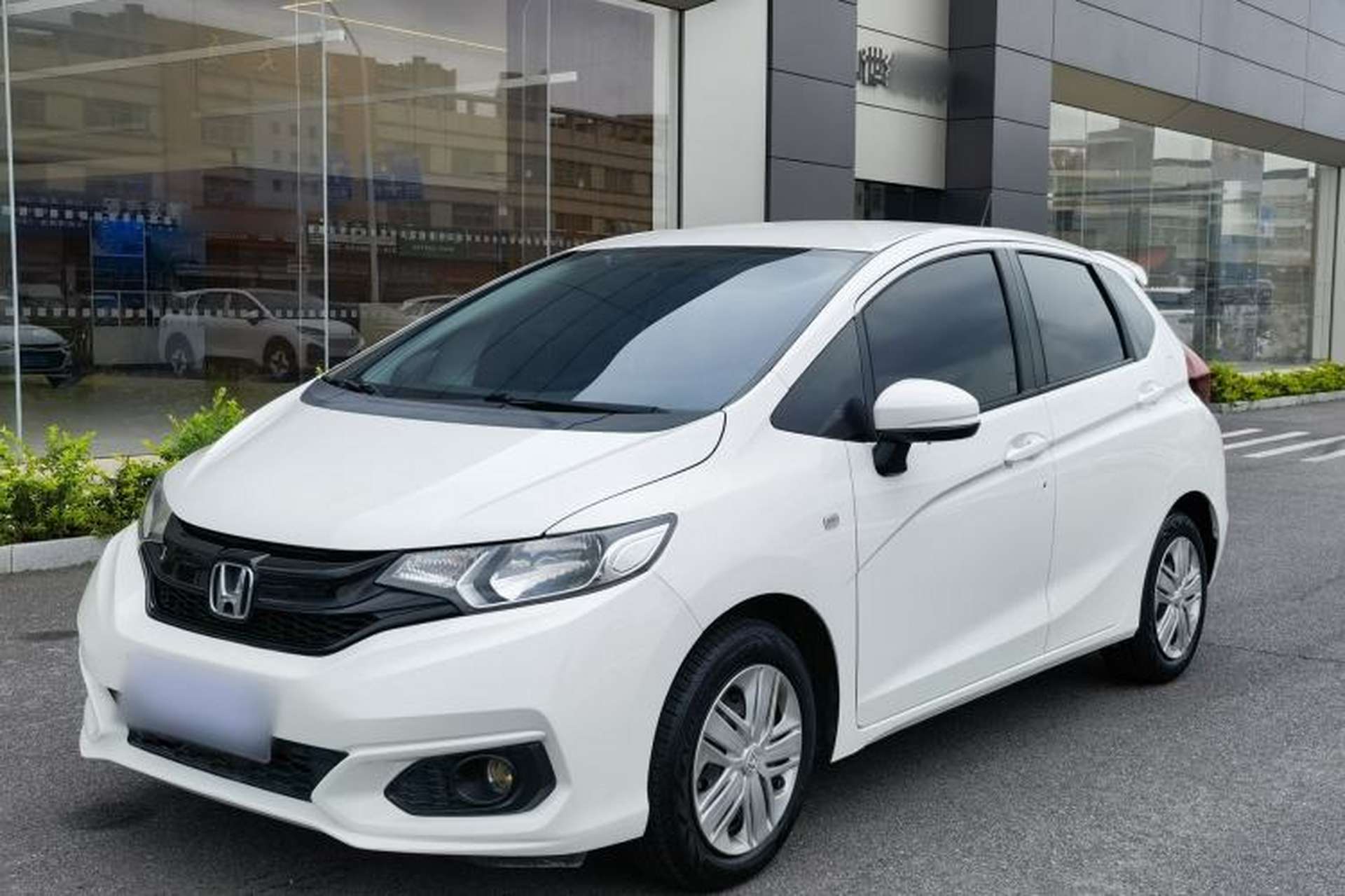 Used Honda Fit 2018 1.5L CVT Comfort Version Front Left 45 Deg