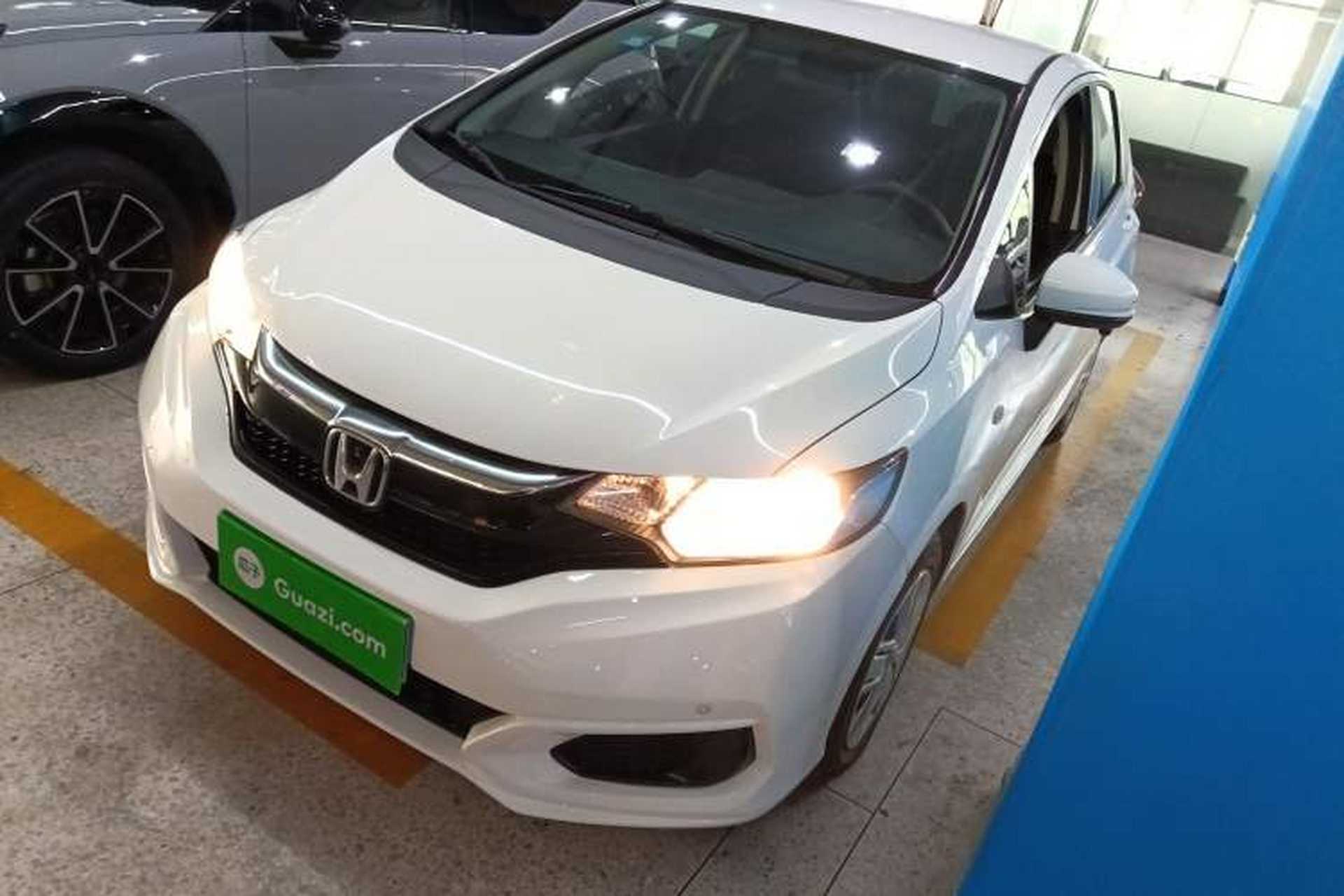 Used Honda Fit 2018 1.5L CVT Comfort Version Front Left 45 Deg