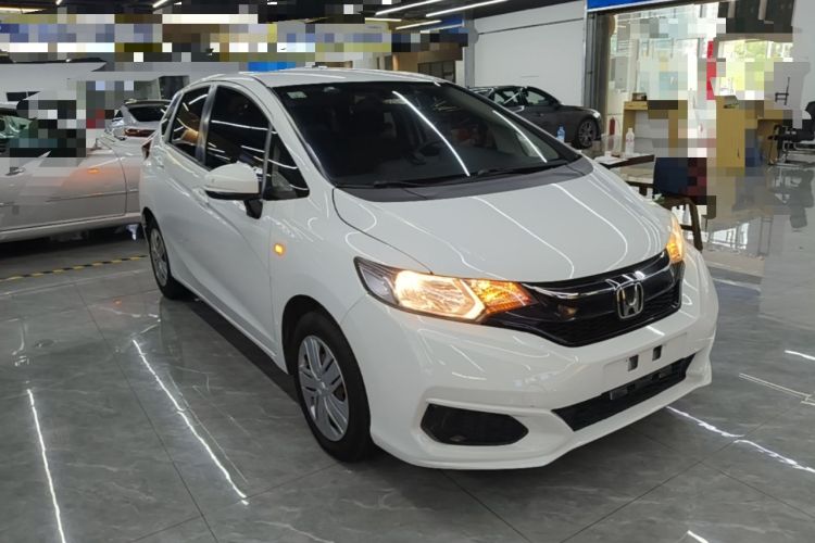 Used Honda Fit 2018 1.5L CVT Comfort Version Front Right 45 Deg