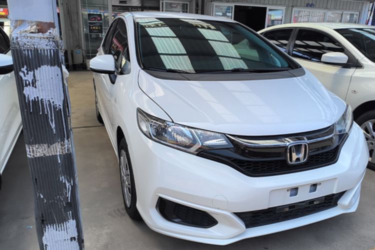 Used Honda Fit 2018 1.5L CVT Comfort Version Front Right 45 Deg