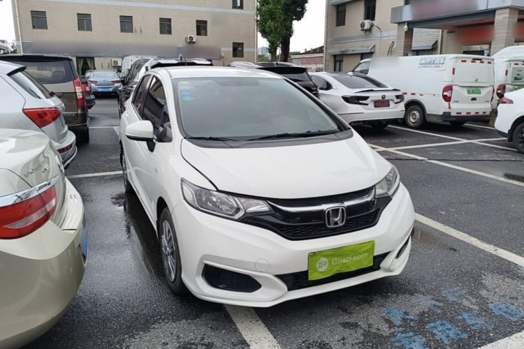 Used Honda Fit 2018 1.5L CVT Comfort Version Front Right 45 Deg