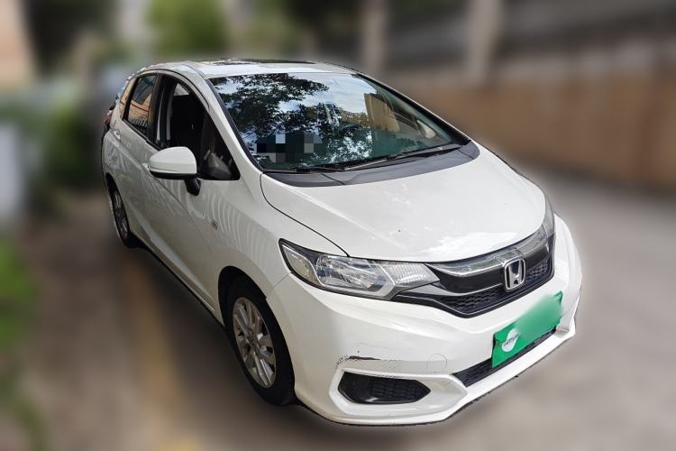 Used Honda Fit 2018 1.5L CVT Comfort Sunroof Version Front Right 45 Deg