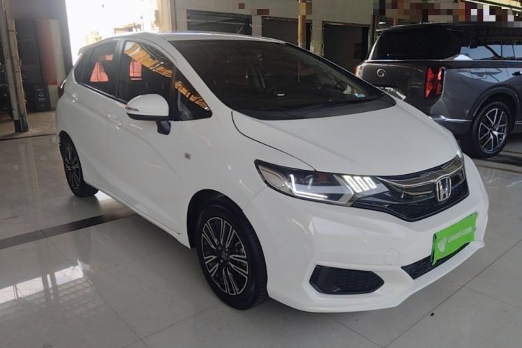 Used Honda Fit 2018 1.5L CVT Comfort Version Front Right 45 Deg