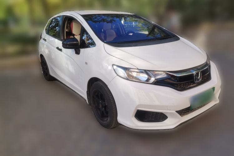 Used Honda Fit 2018 1.5L CVT Comfort Version Front Right 45 Deg