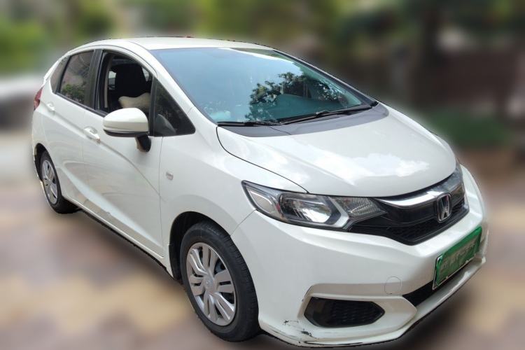 Used Honda Fit 2018 1.5L CVT Comfort Version Front Right 45 Deg
