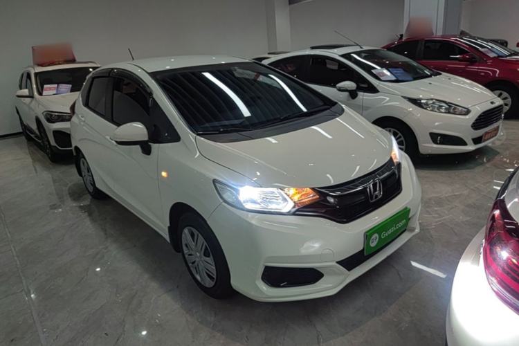 Used Honda Fit 2018 1.5L CVT Comfort Version Front Right 45 Deg