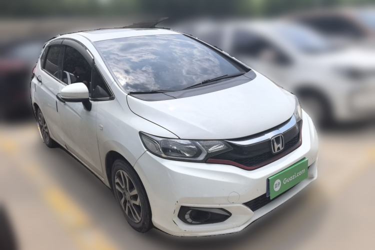Used Honda Fit 2018 1.5L CVT Comfort Sunroof Version Front Right 45 Deg