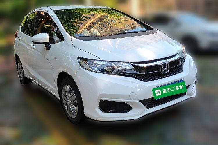 Used Honda Fit 2018 1.5L CVT Comfort Version Front Right 45 Deg