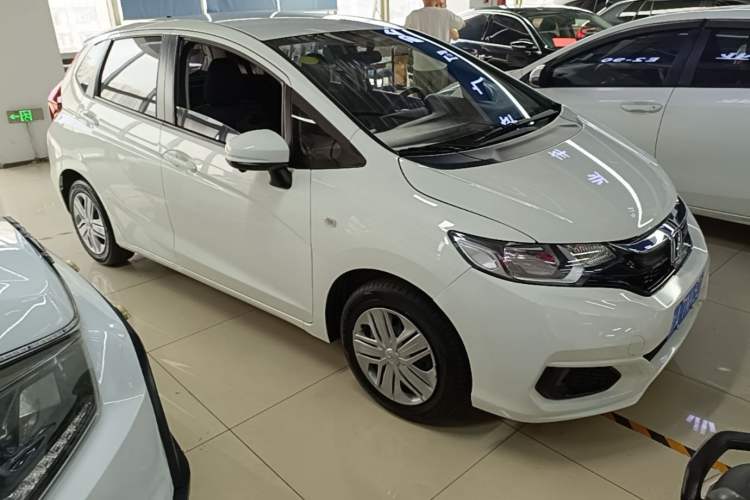 Used Honda Fit 2018 1.5L CVT Comfort Version Front Right 45 Deg