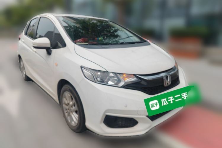 Used Honda Fit 2018 1.5L CVT Comfort Sunroof Version Front Right 45 Deg