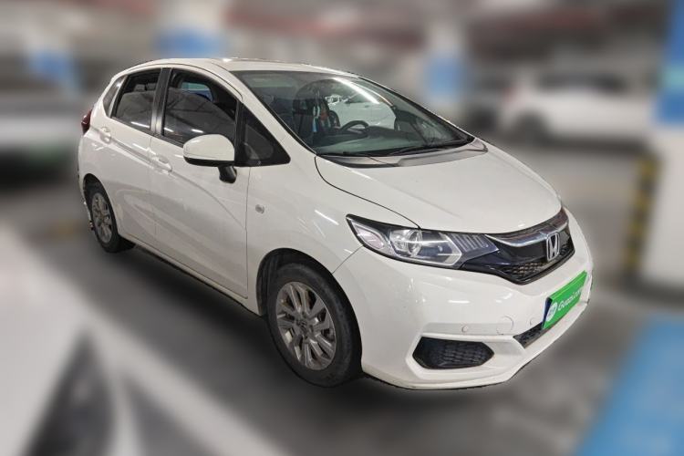 Used Honda Fit 2018 1.5L CVT Comfort Sunroof Version Front Right 45 Deg