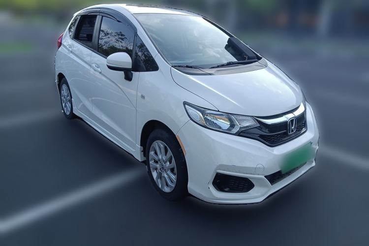 Used Honda Fit 2018 1.5L CVT Comfort Sunroof Version Front Right 45 Deg